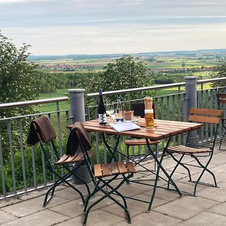 Schloss Frankenberg Szálloda *