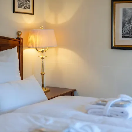 Szálloda Schloss Frankenberg *