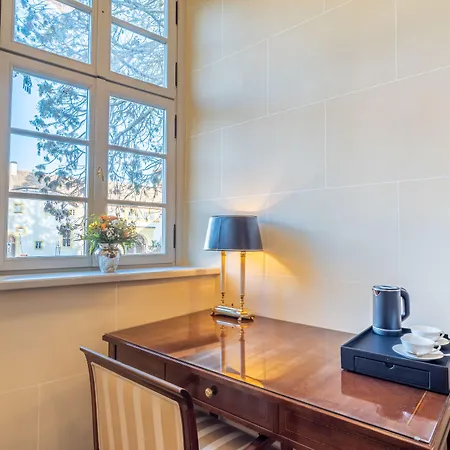 Schloss Frankenberg Szálloda Weigenheim