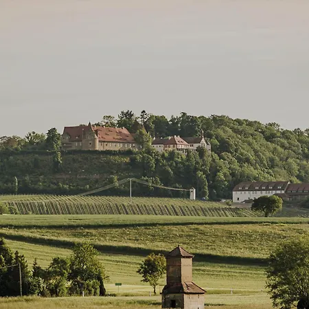 Schloss Frankenberg Отель *